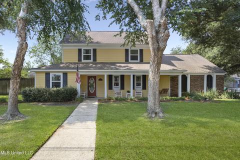 2322 Park Place Dr, Gulfport, MS 39507