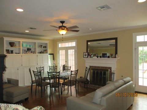 127 N Meadows Pl, Jackson, MS 39211 photo 9