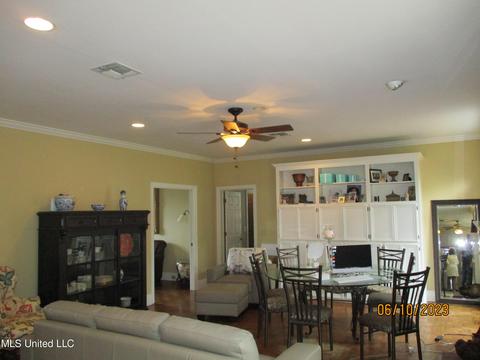 127 N Meadows Pl, Jackson, MS 39211 photo 10