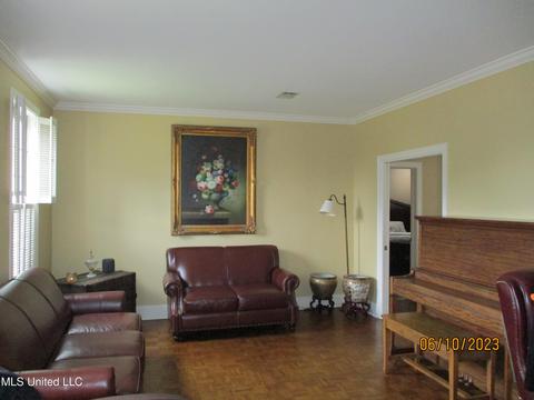 127 N Meadows Pl, Jackson, MS 39211 photo 5