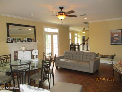 127 N Meadows Pl, Jackson, MS 39211 photo 12