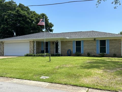 154 Gary St, Gulfport, MS 39503