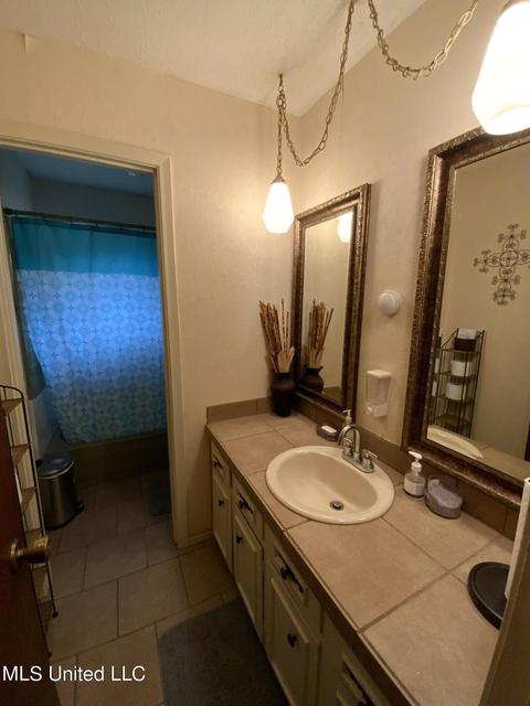168 Hazelcrest Dr, Jackson, MS 39212 photo 9