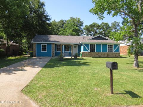 15212 Freemont Dr, Biloxi, MS 39532