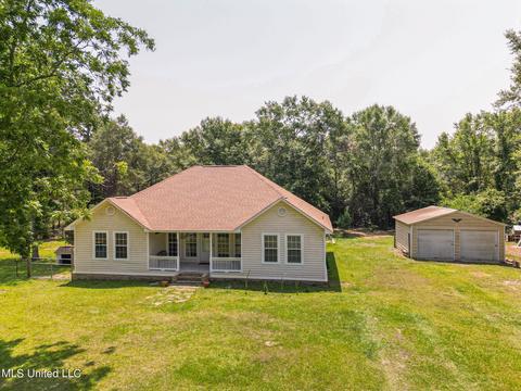 24105 Mchenry Rd, Saucier, MS 39574