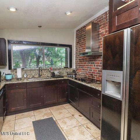 715 Arlington St, Jackson, MS 39202 photo 3