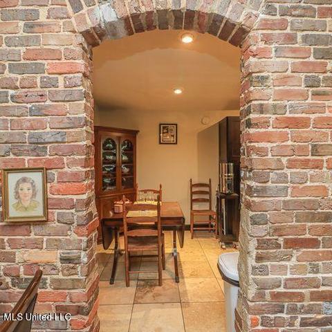 715 Arlington St, Jackson, MS 39202 photo 8