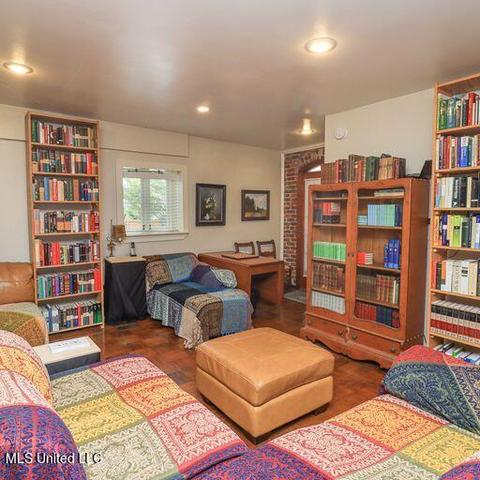 715 Arlington St, Jackson, MS 39202 photo 10