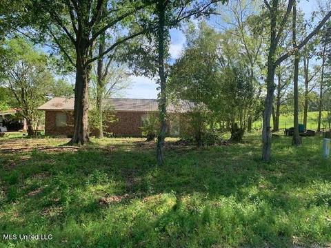 383 County #812, Laurel, MS 39443