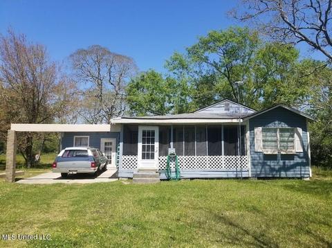 19108 Pineville Rd, Long Beach, MS 39560