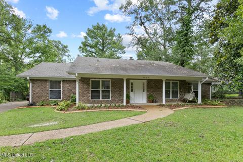 406 Cheyenne Ln, Madison, MS 39110