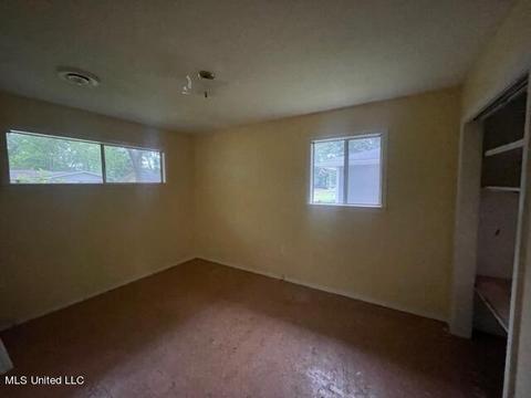 252 Glenside Dr, Jackson, MS 39211 photo 9