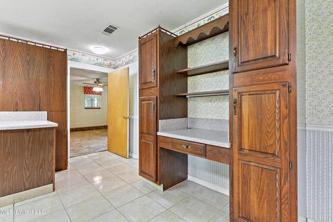 7512 Ogborn Dr, Moss Point, MS 39562 photo 7