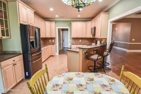 Kitchen - 1480 Alana Dr, Terry, MS 39170 photo 3 of 16