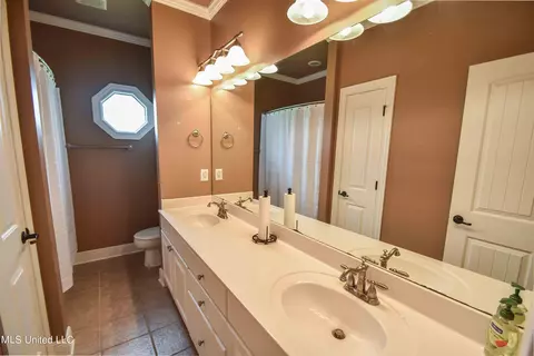 Bath - 1480 Alana Dr, Terry, MS 39170 photo 3 of 11