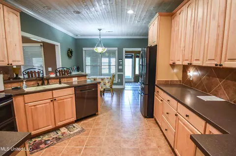 Kitchen - 1480 Alana Dr, Terry, MS 39170 photo 1 of 16