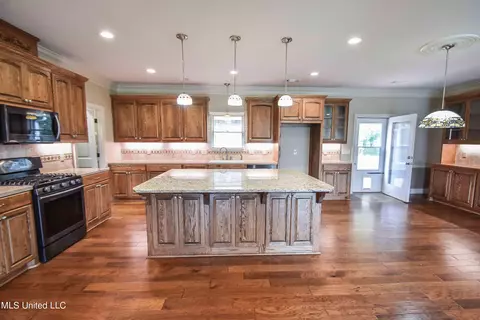 Kitchen - 1480 Alana Dr, Terry, MS 39170 photo 6 of 16