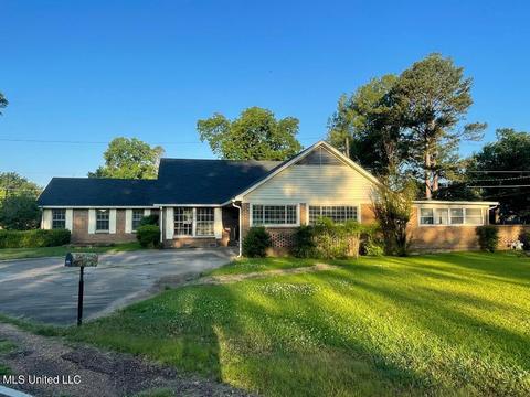 224 Orchard Dr, Greenwood, MS 38930