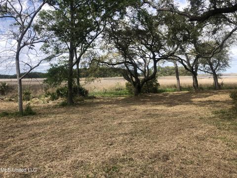 3512 Havill Rd, Gautier, MS 39553