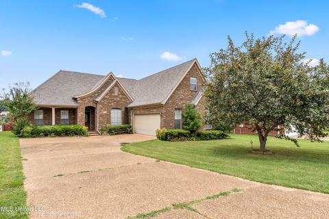 4851 Trolley Ln, Horn Lake, MS 38637