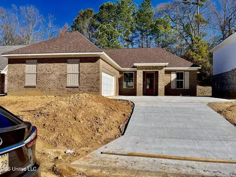 123 Ashley Park Dr, Byram, MS 39272