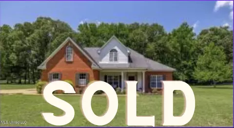 2331 Oak Creek Dr, Hernando, MS 38632