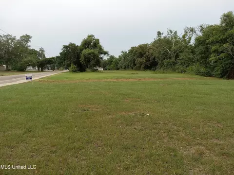 Veterans Avenue, Biloxi, MS 39531