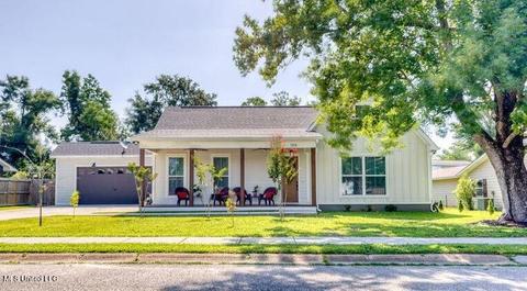 104 Boggs Cir, Long Beach, MS 39560