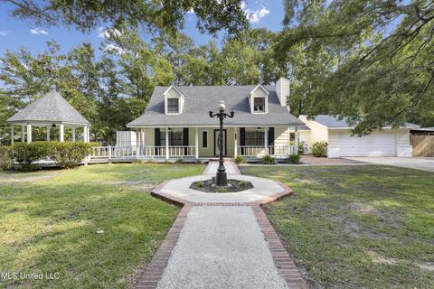 9211 Point Aux Chenes Rd, Ocean Springs, MS 39564