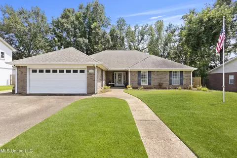 1961 Bayside Dr, Biloxi, MS 39532