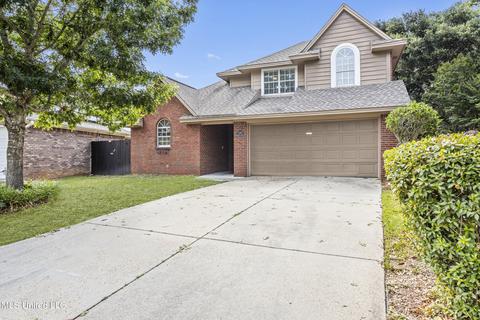 2686 Broadwater Dr, Gulfport, MS 39507