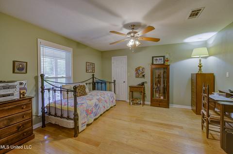 214 Memory Oaks Dr, Raymond, MS 39154 photo 33