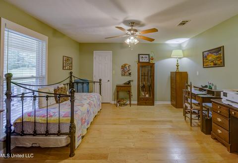 214 Memory Oaks Dr, Raymond, MS 39154 photo 34