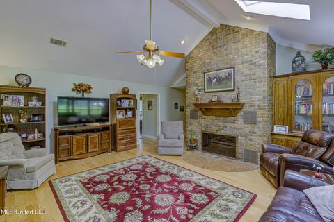 214 Memory Oaks Dr, Raymond, MS 39154 photo 11
