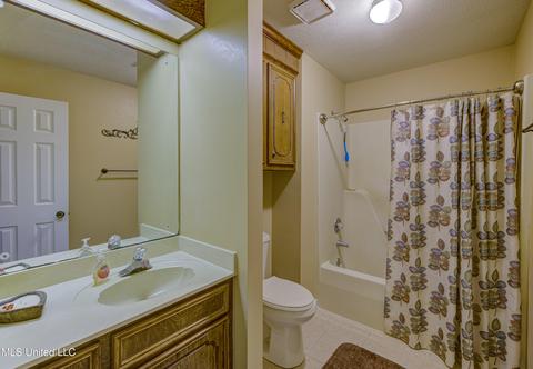 214 Memory Oaks Dr, Raymond, MS 39154 photo 35