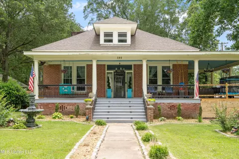 101 Sycamore St, Sardis, MS 38666