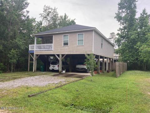 6012 W Lincoln St, Bay Saint Louis, MS 39520
