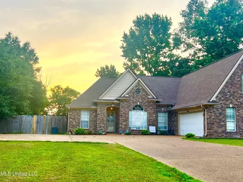 7583 Broken Hickory Dr, Walls, MS 38680