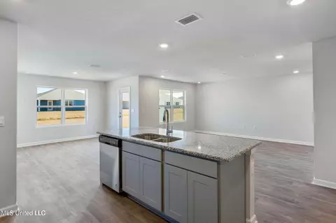130 Mulberry Dr, Lucedale, MS 39452 photo 3