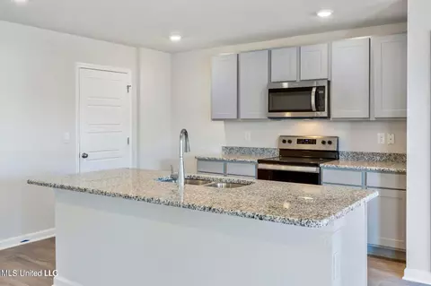 130 Mulberry Dr, Lucedale, MS 39452