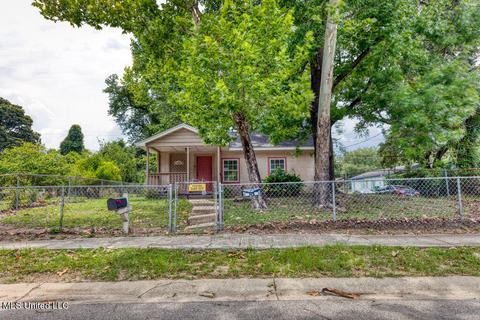 1629 Westward Dr, Gulfport, MS 39501