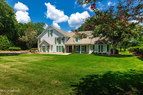 148 Saint Andrews Dr, Jackson, MS 39211