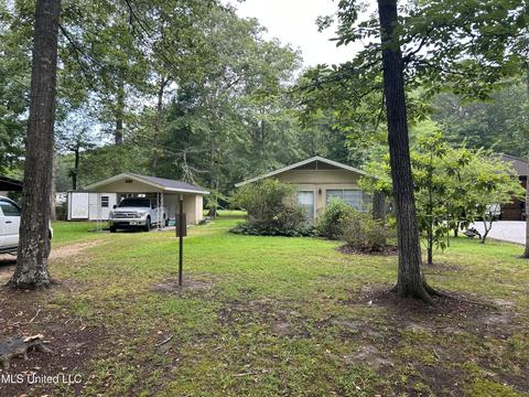 207 Harbor Pl, Brandon, MS 39047