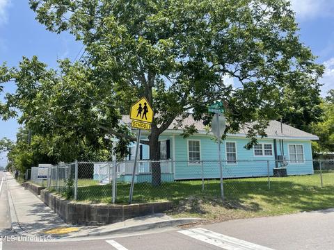 570 Division St, Biloxi, MS 39530 photo 7