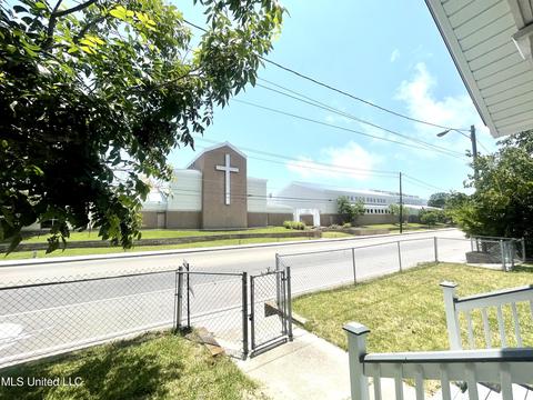 570 Division St, Biloxi, MS 39530 photo 32
