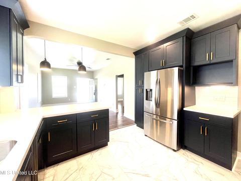 570 Division St, Biloxi, MS 39530 photo 11