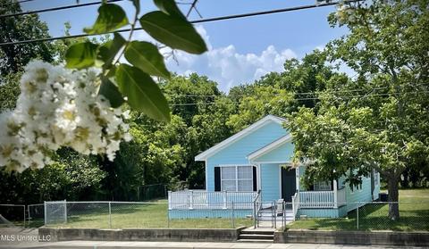570 Division St, Biloxi, MS 39530