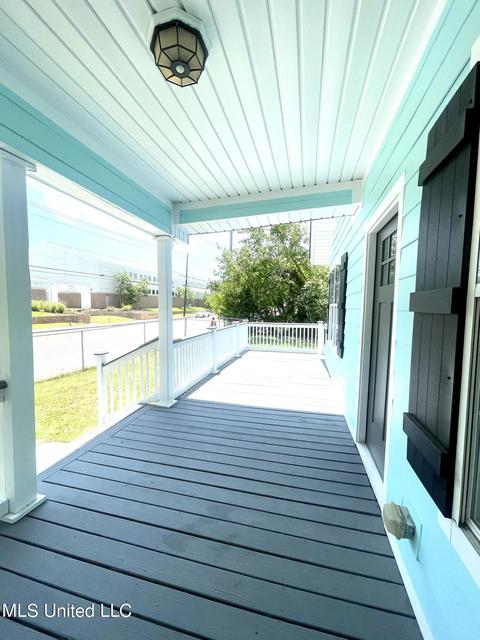 570 Division St, Biloxi, MS 39530 photo 9