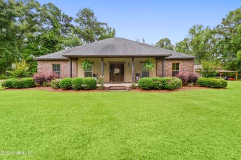 14201 W Hwy 26 Hwy, Lucedale, MS 39452
