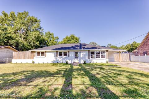 4709 Courthouse Rd, Gulfport, MS 39507